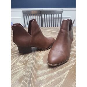So (kohls) Brown Ankle Booties- women's‎ 11 wide